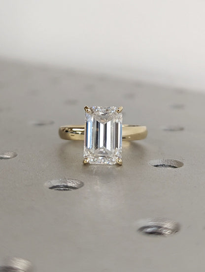 1.2 CT Round Solitaire Moissanite Engagement Ring