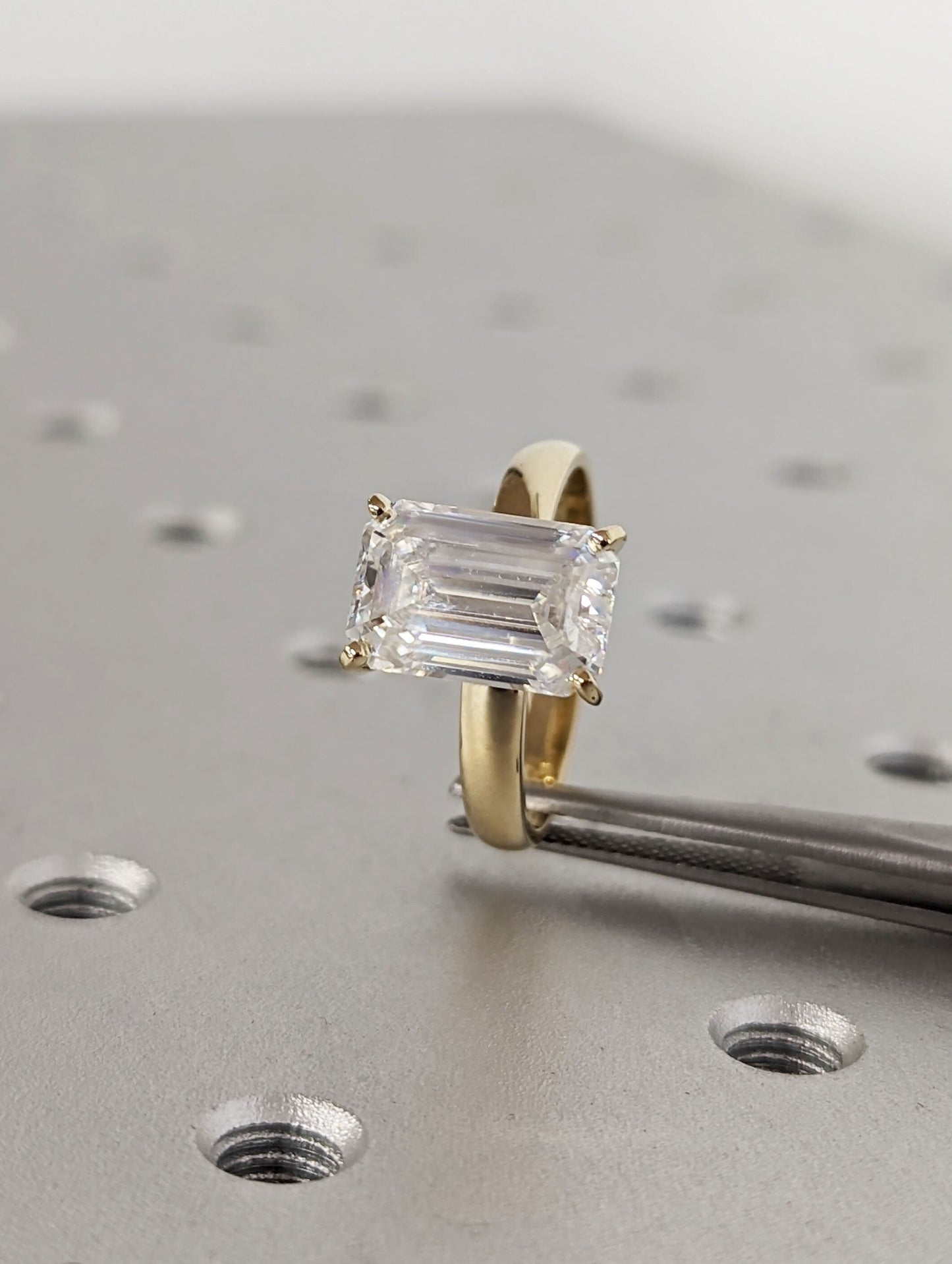 1.2 CT Round Solitaire Moissanite Engagement Ring