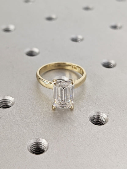 1.2 CT Round Solitaire Moissanite Engagement Ring
