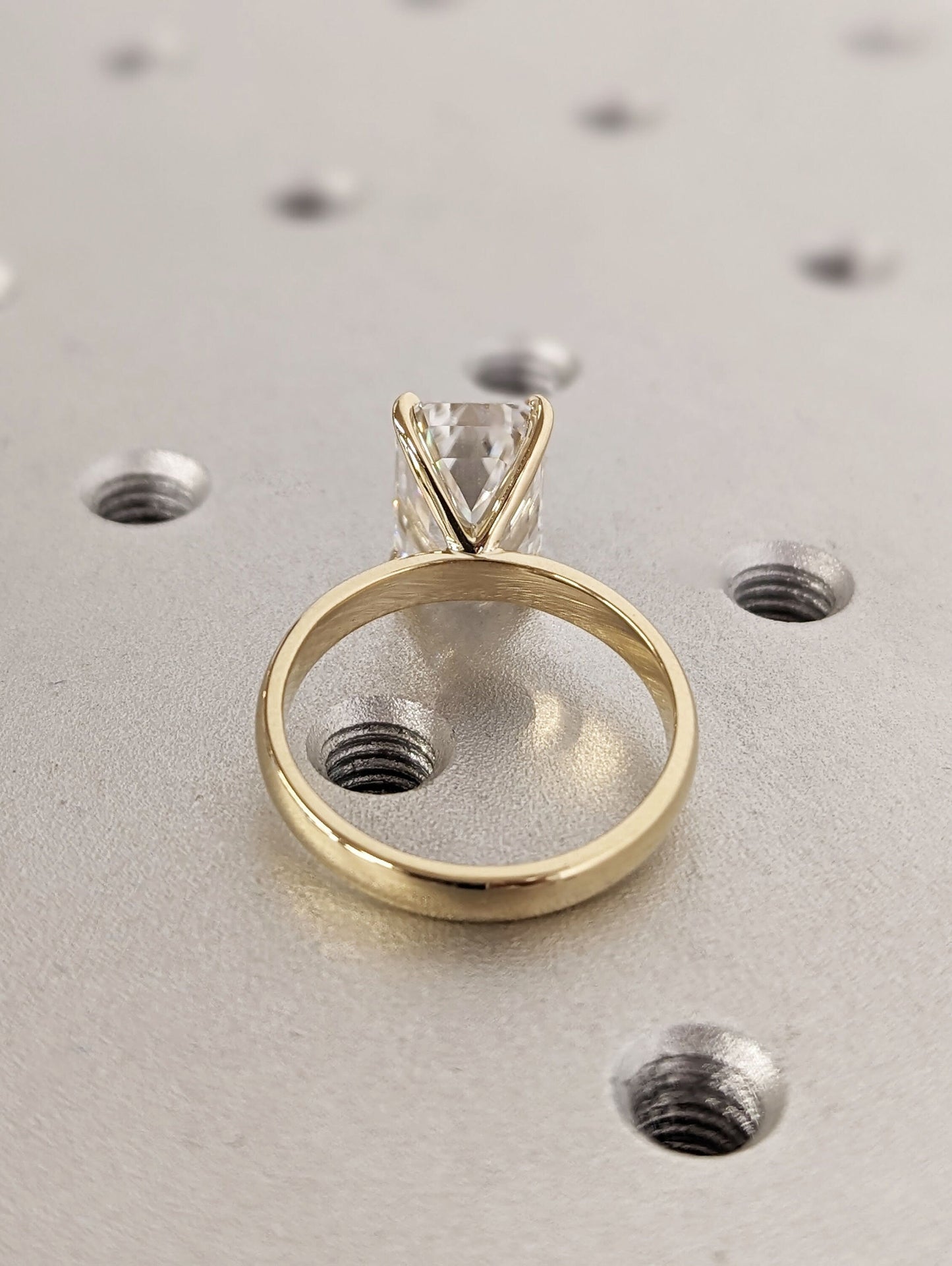 1.2 CT Round Solitaire Moissanite Engagement Ring