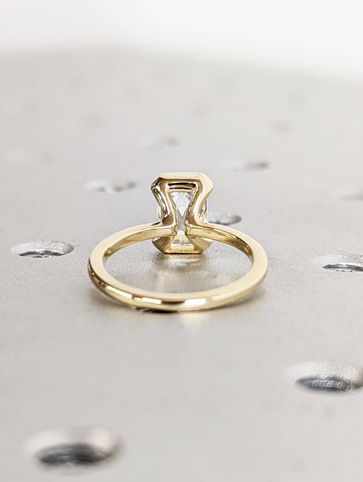 1.2 CT Round Solitaire Moissanite Engagement Ring