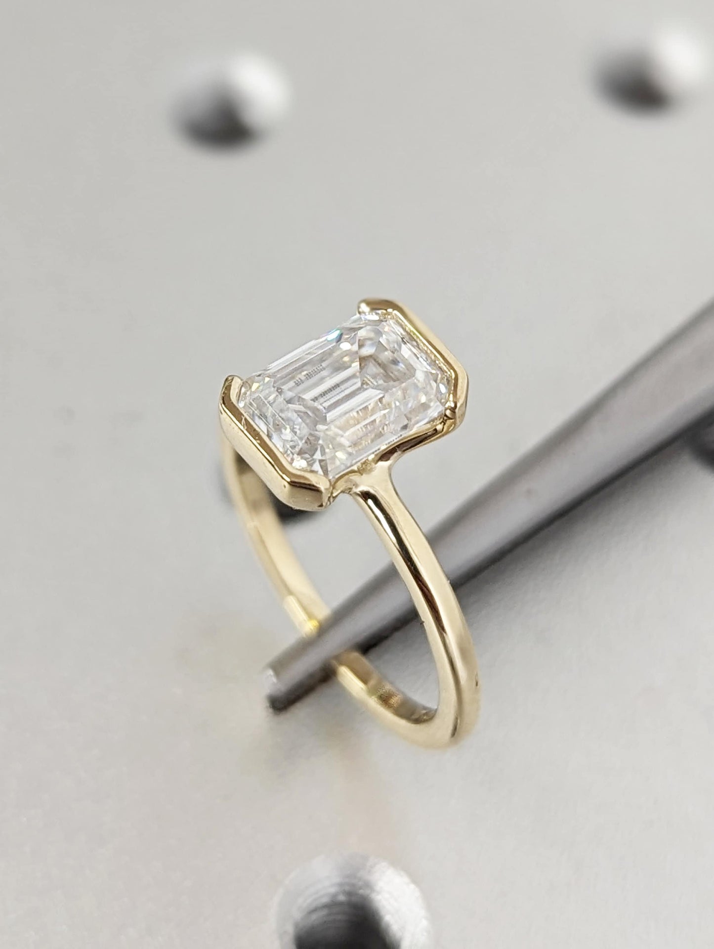 1.2 CT Round Solitaire Moissanite Engagement Ring