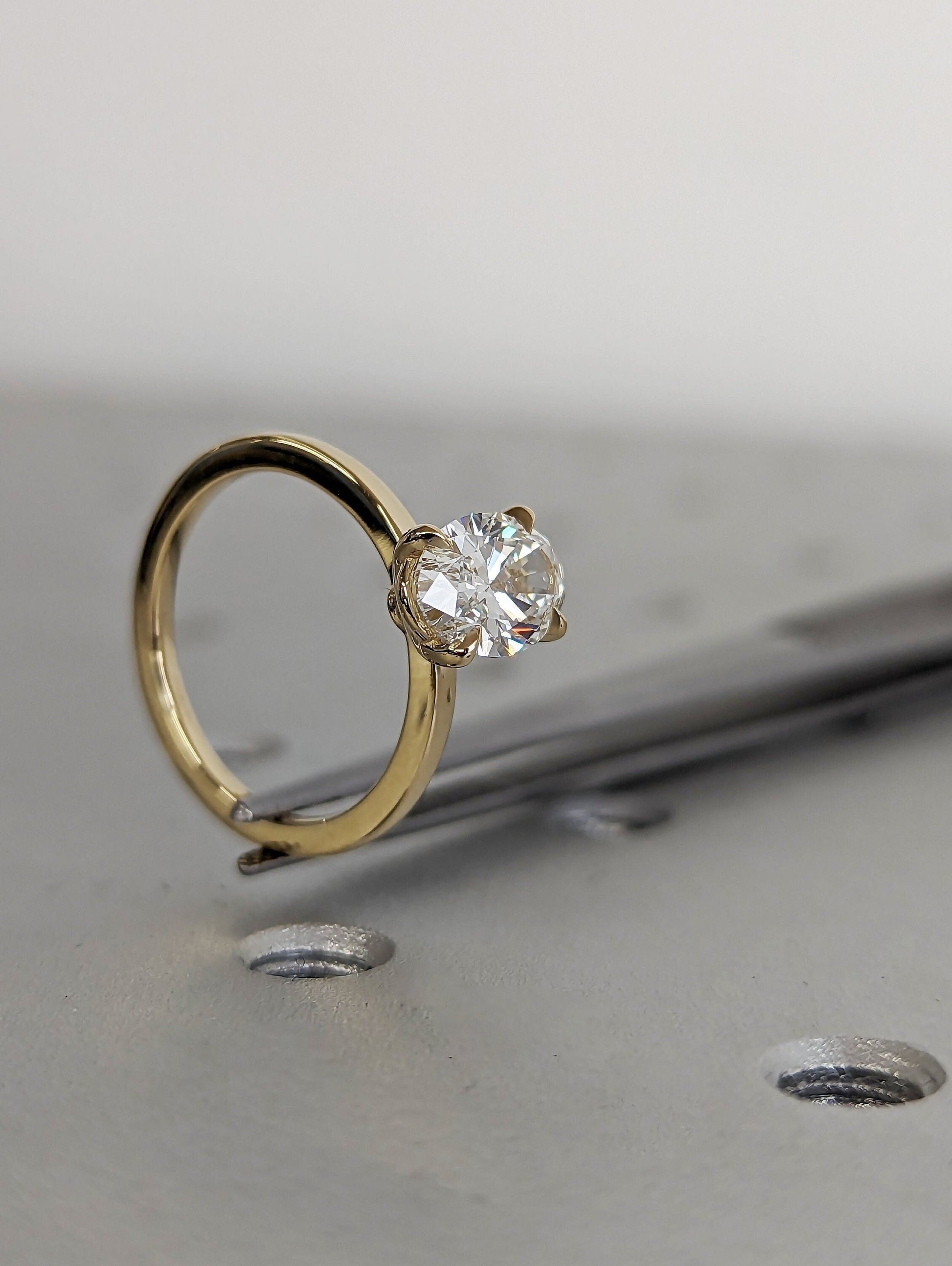 1.2 CT Round Solitaire Moissanite Engagement Ring