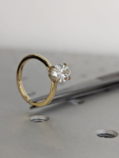 1.2 CT Round Solitaire Moissanite Engagement Ring