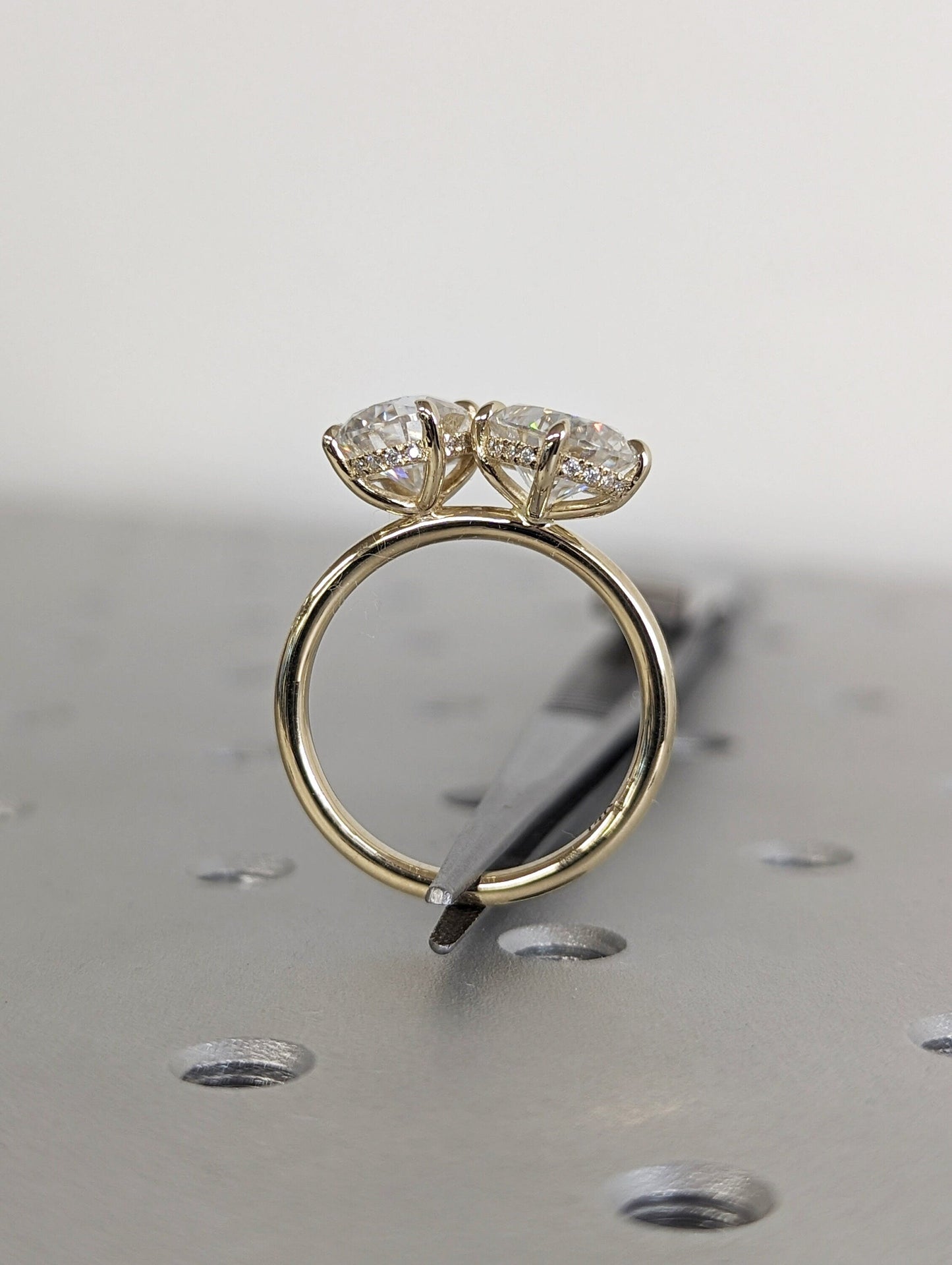 1.2 CT Round Solitaire Moissanite Engagement Ring