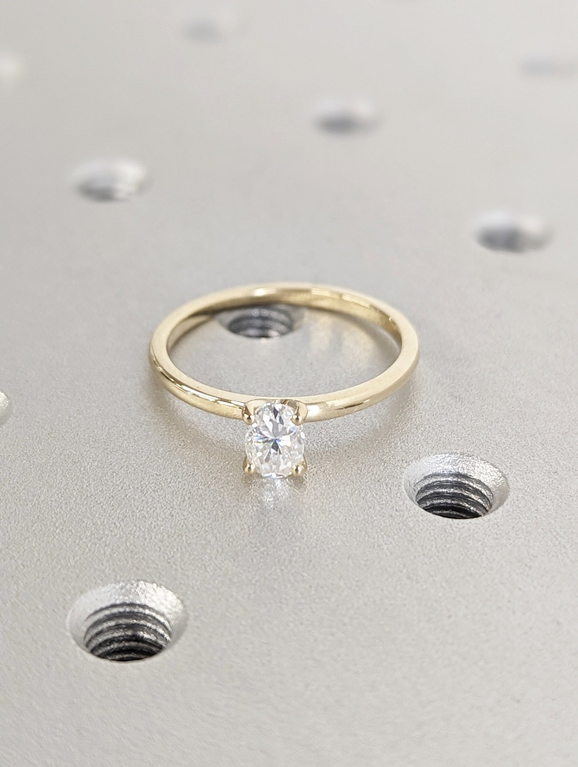 1.2 CT Round Solitaire Moissanite Engagement Ring