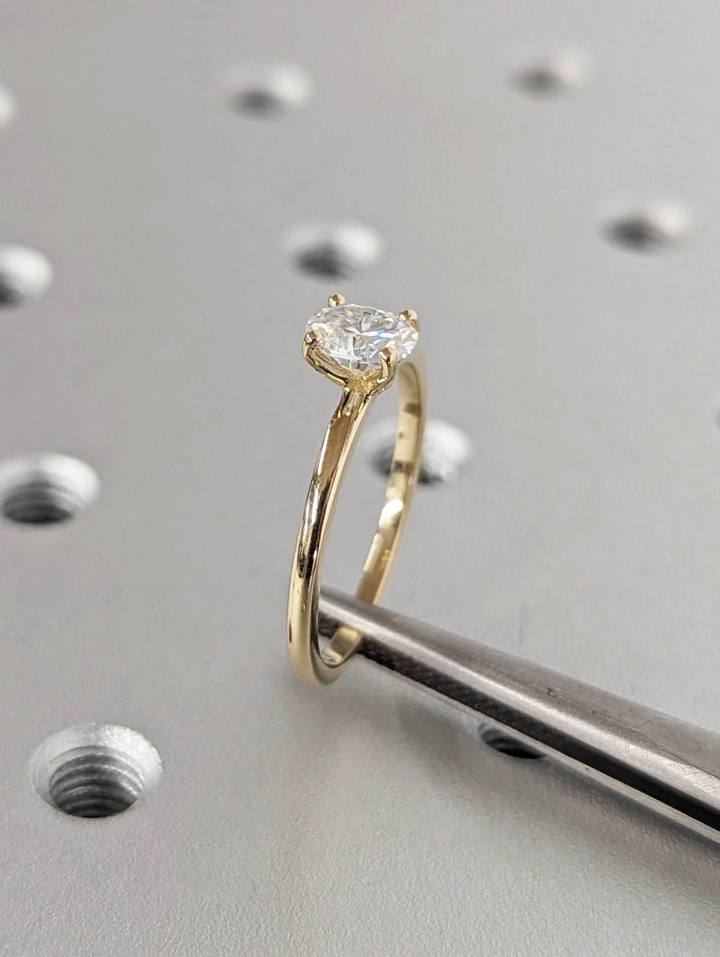 1.2 CT Round Solitaire Moissanite Engagement Ring