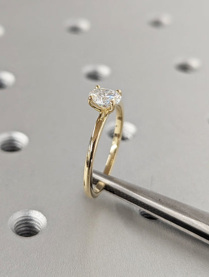 1.2 CT Round Solitaire Moissanite Engagement Ring