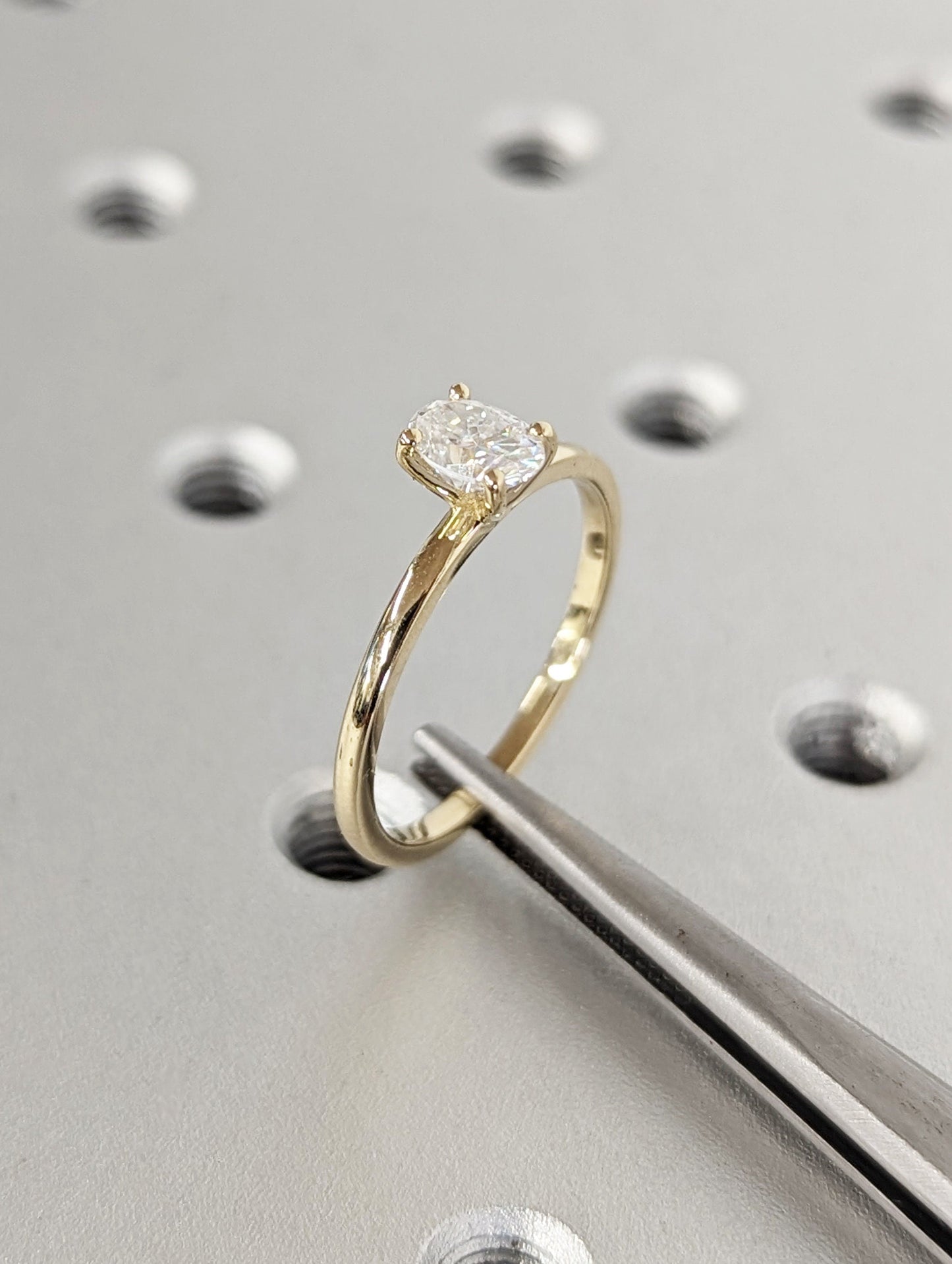 1.2 CT Round Solitaire Moissanite Engagement Ring