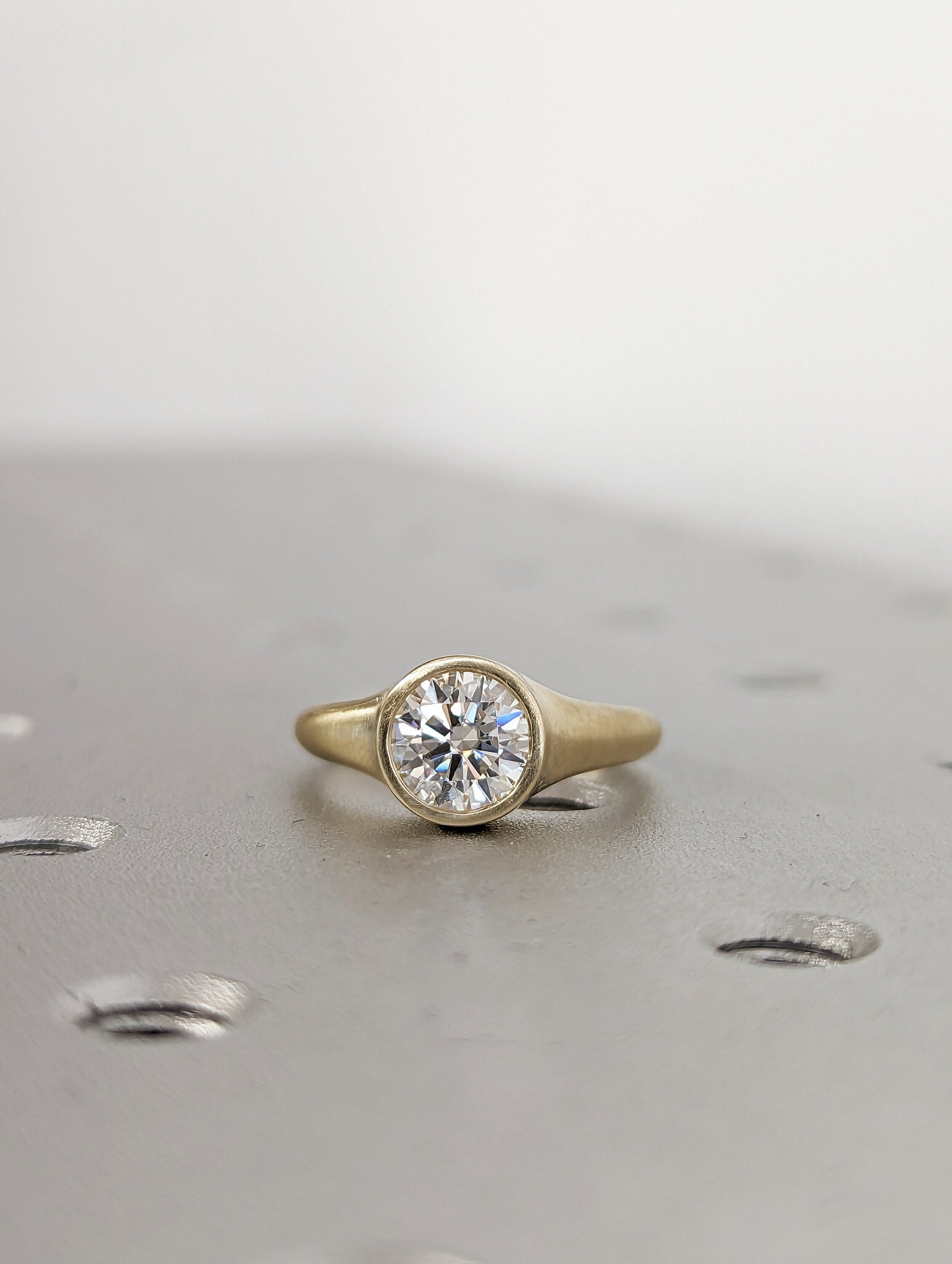 1.2 CT Round Solitaire Moissanite Engagement Ring