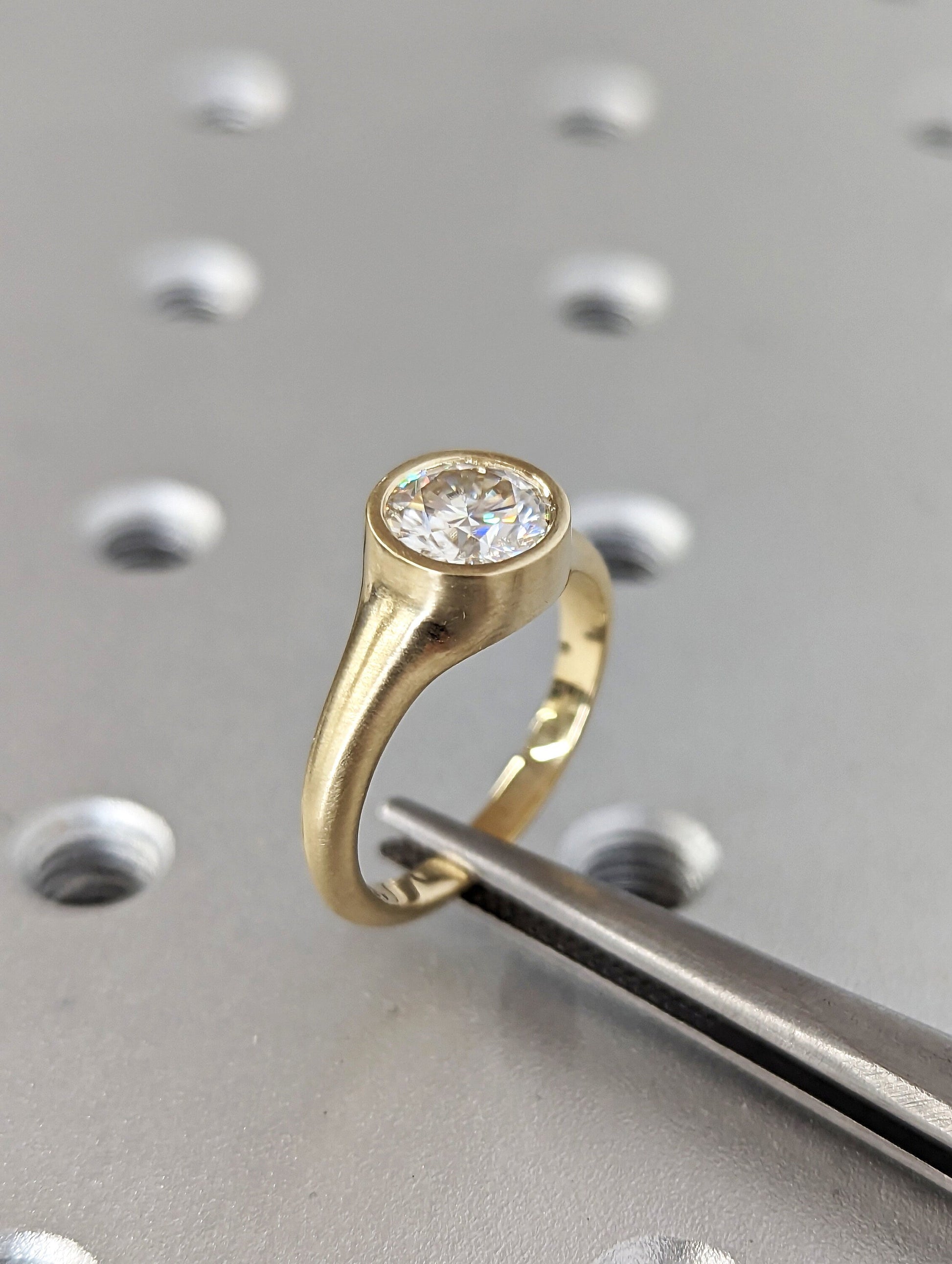 1.2 CT Round Solitaire Moissanite Engagement Ring