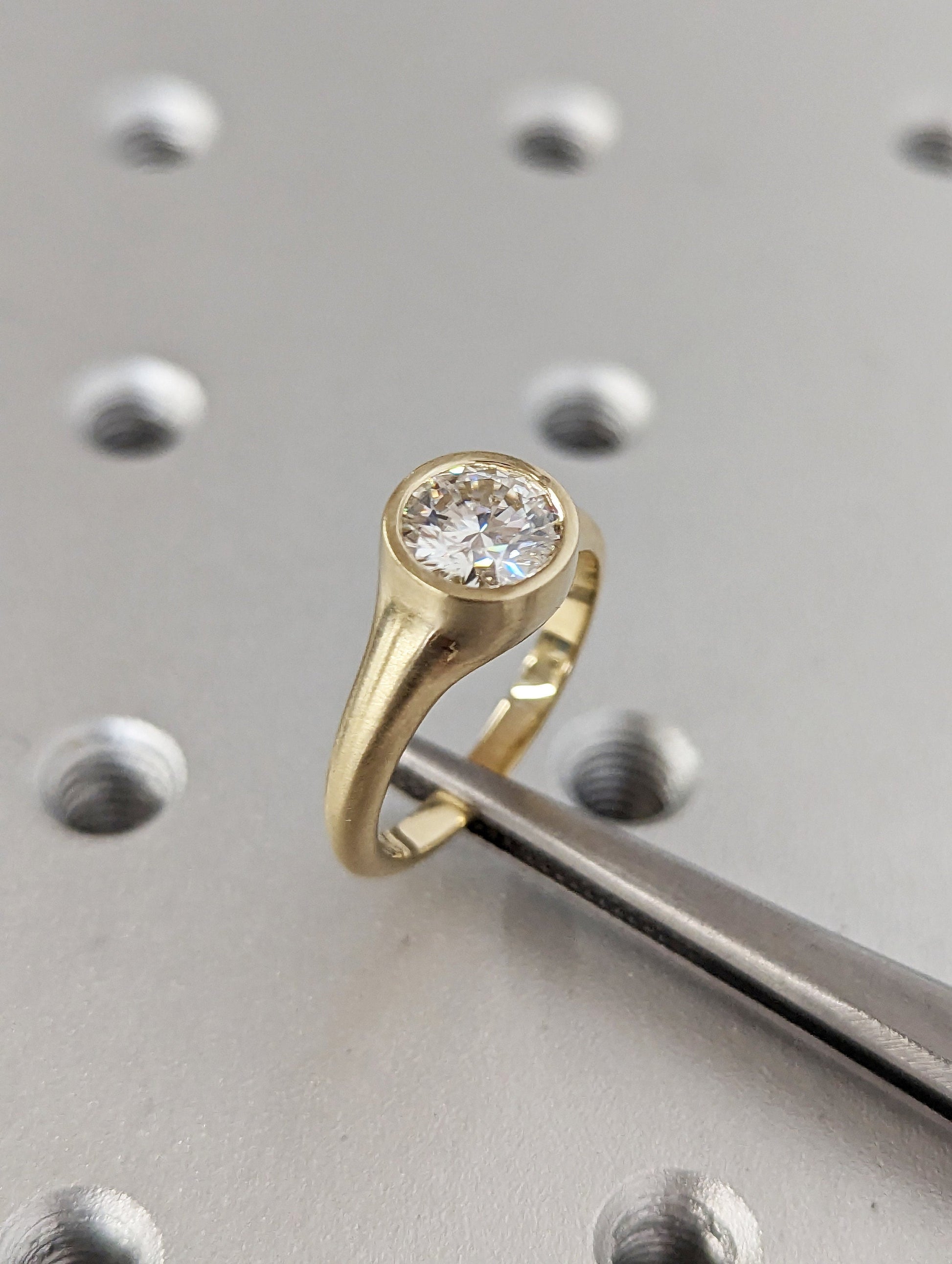 1.2 CT Round Solitaire Moissanite Engagement Ring