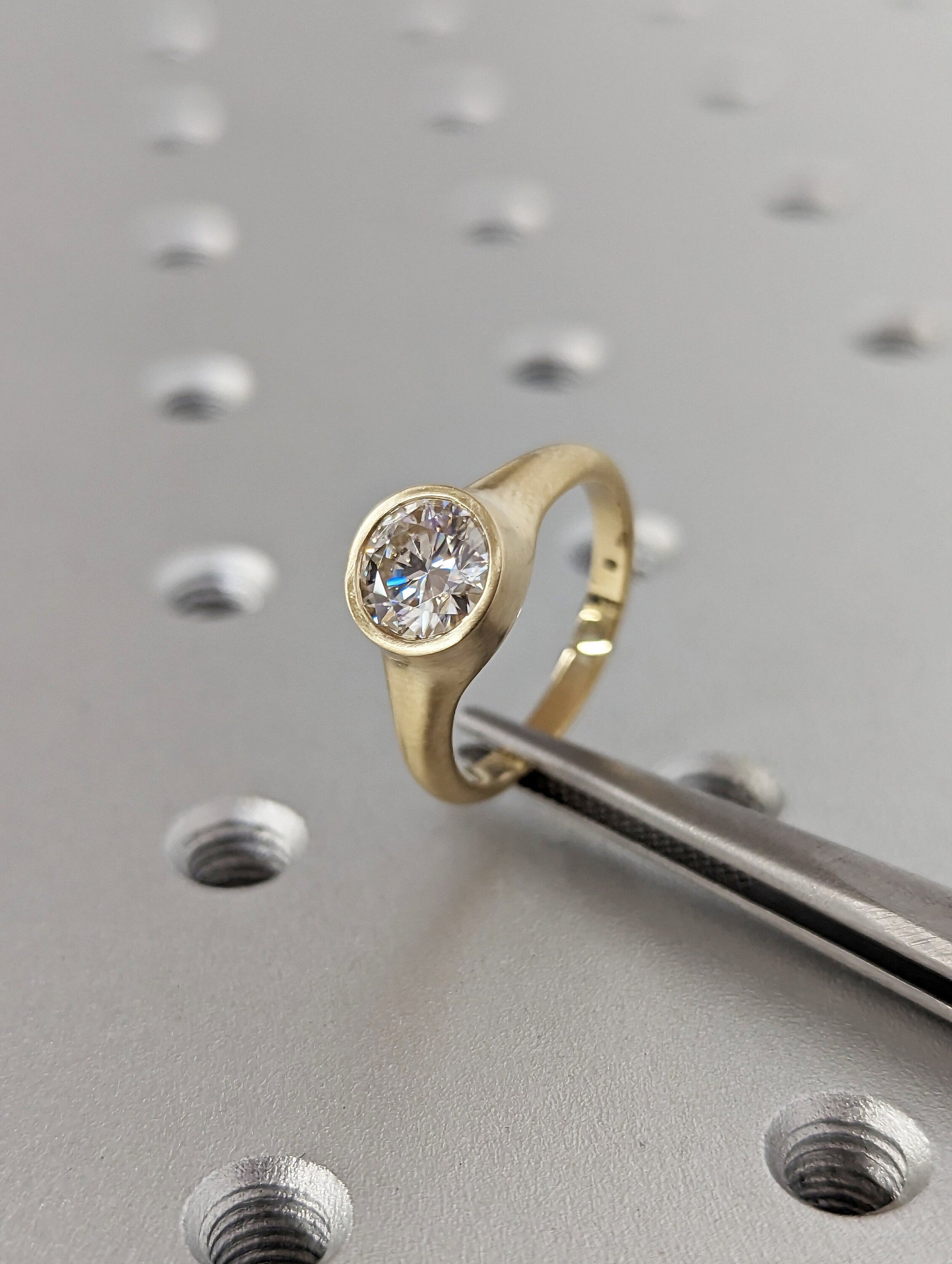 1.2 CT Round Solitaire Moissanite Engagement Ring