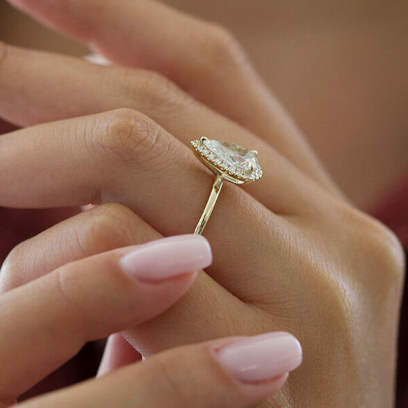 2.5 CT Pear Halo Moissanite Engagement Ring