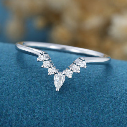 1.4 TCW Pear & Round Curved Moissanite Wedding Band
