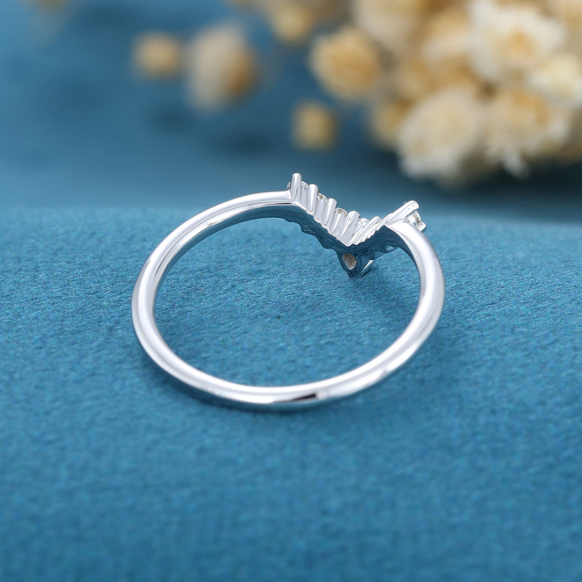 1.4 TCW Pear & Round Curved Moissanite Wedding Band