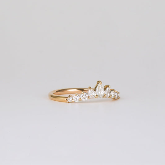 0.38 TCW Pear & Round Curved Moissanite Wedding Band