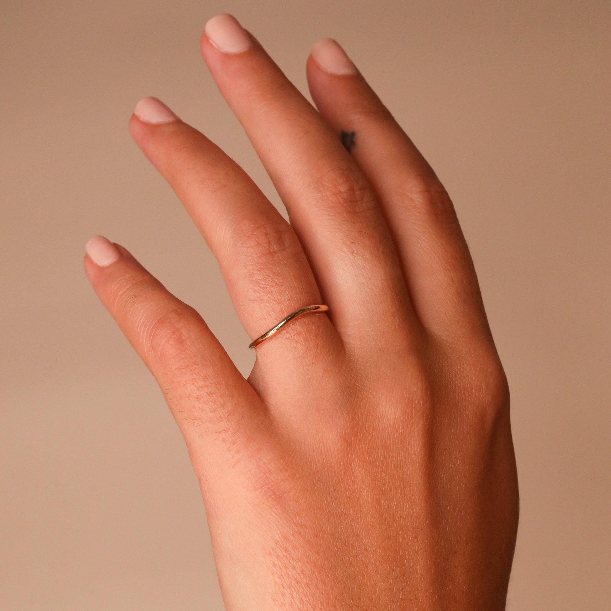 Classic Curved Wedding Band