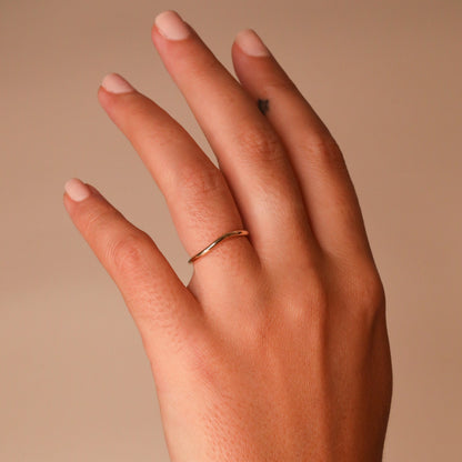 Classic Curved Wedding Band