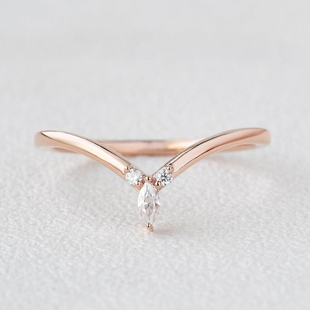 0.1 TCW Marquise & Round Curved Moissanite Wedding Band
