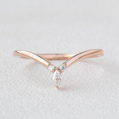 0.1 TCW Marquise & Round Curved Moissanite Wedding Band