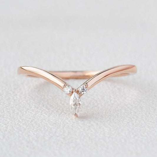 0.1 TCW Marquise & Round Curved Moissanite Wedding Band