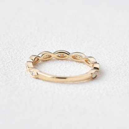 0.16 TCW Round Milgrain Moissanite Wedding Band
