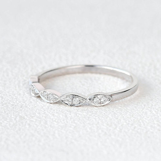 0.14 TCW Round Milgrain Moissanite Wedding Band