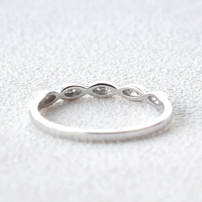 0.14 TCW Round Milgrain Moissanite Wedding Band