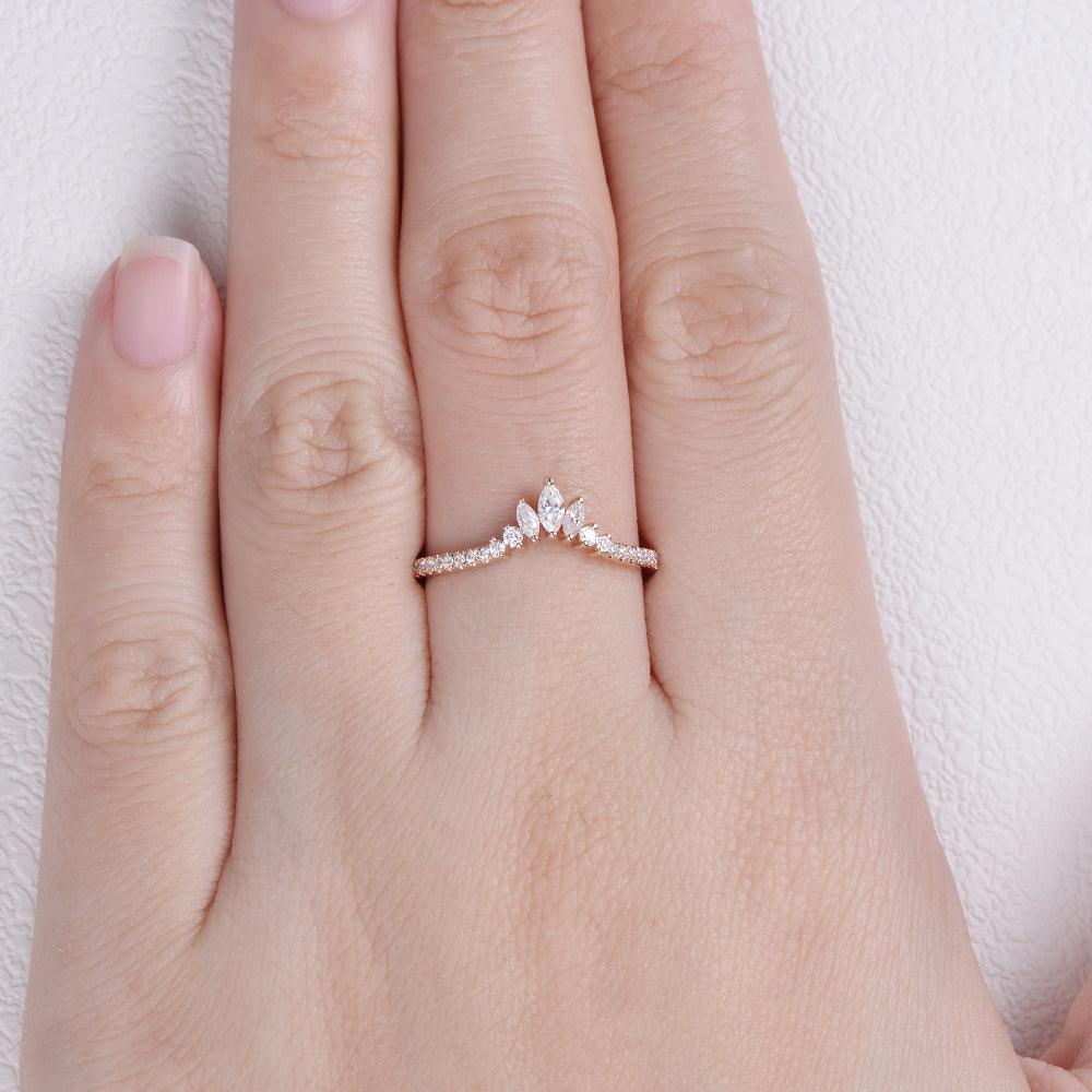 0.36 TCW Marquise & Round Curved Moissanite Wedding Band