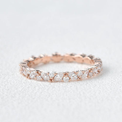 0.4 TCW Marquise & Round Cluster Moissanite Wedding Band