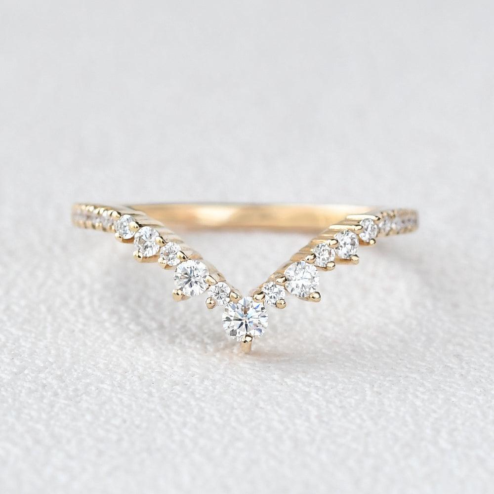 0.25 TCW Round Curved Moissanite Wedding Band
