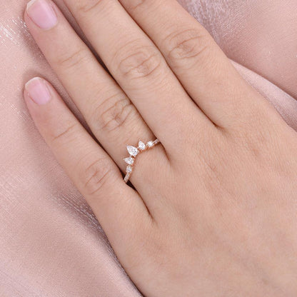 0.2 TCW Marquise & Round Curved Moissanite Wedding Band