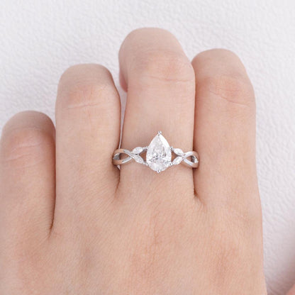 1.52 CT Pear Cluster Moissanite Engagement Ring