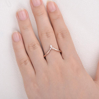 0.1 TCW Marquise & Round Curved Moissanite Wedding Band