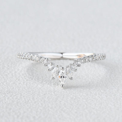 0.36 TCW Marquise & Round Curved Moissanite Wedding Band