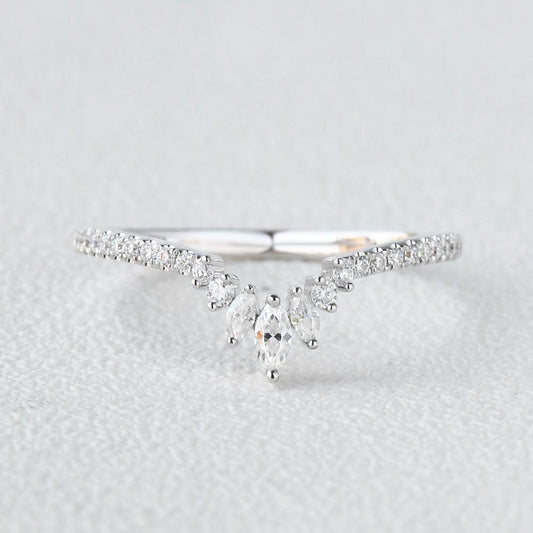 0.36 TCW Marquise & Round Curved Moissanite Wedding Band