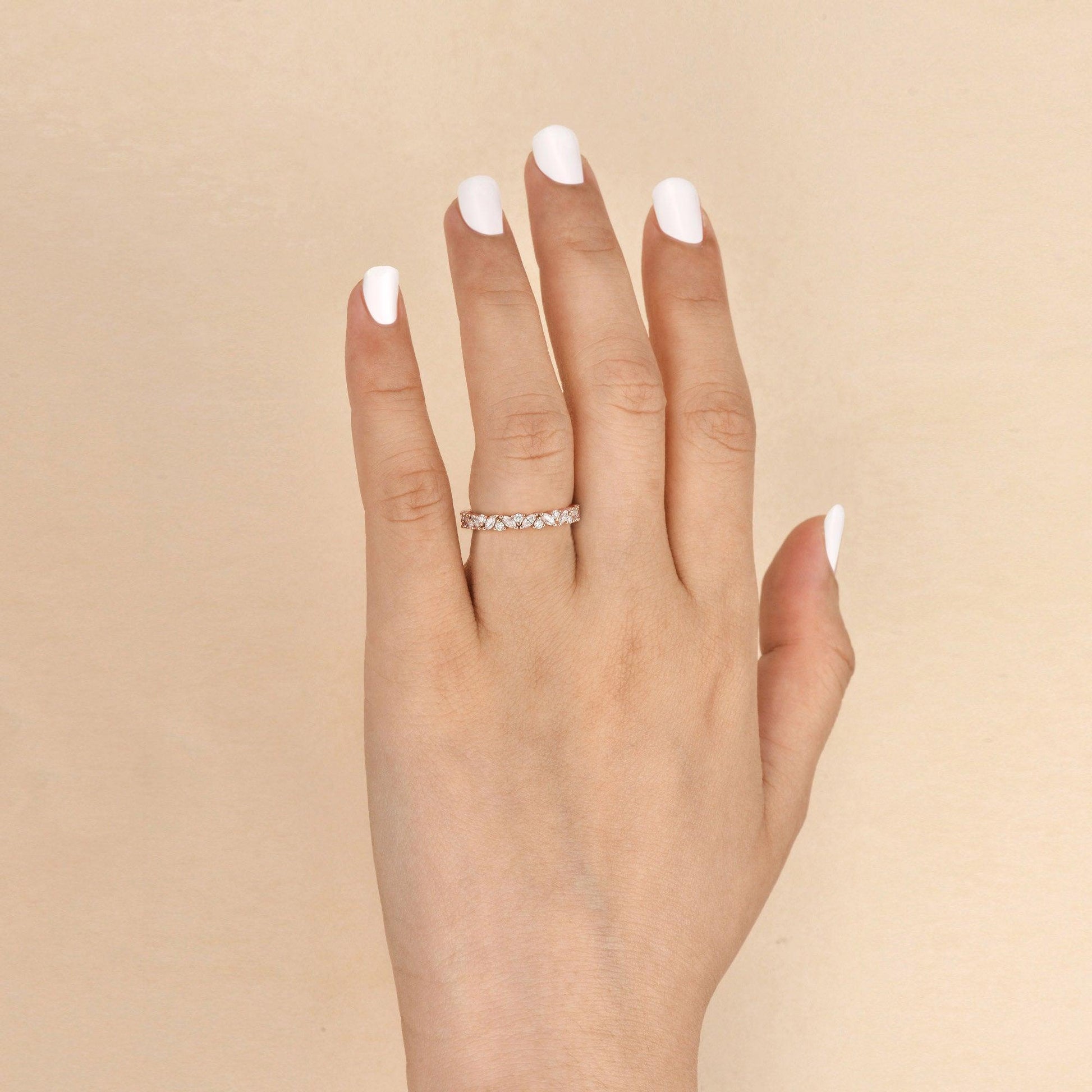 0.4 TCW Marquise & Round Cluster Moissanite Wedding Band