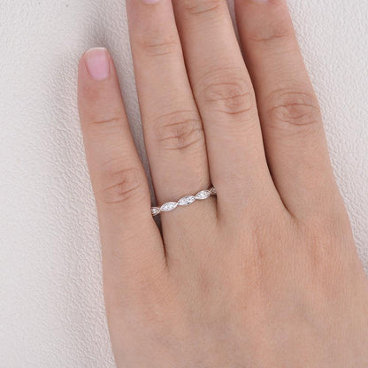 0.14 TCW Round Milgrain Moissanite Wedding Band