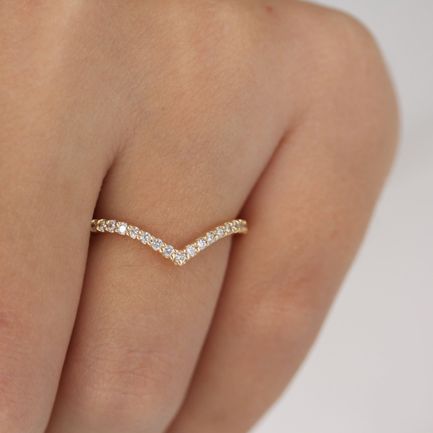 0.17 TCW Round Curved Moissanite Wedding Band