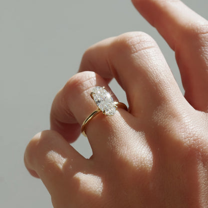 2 CT Oval Solitaire Moissanite Engagement Ring