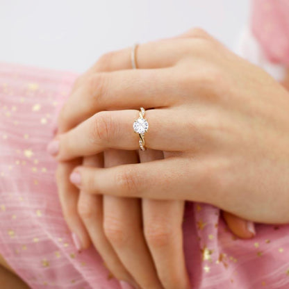 1 CT Round Twisted Pave Moissanite Engagement Ring