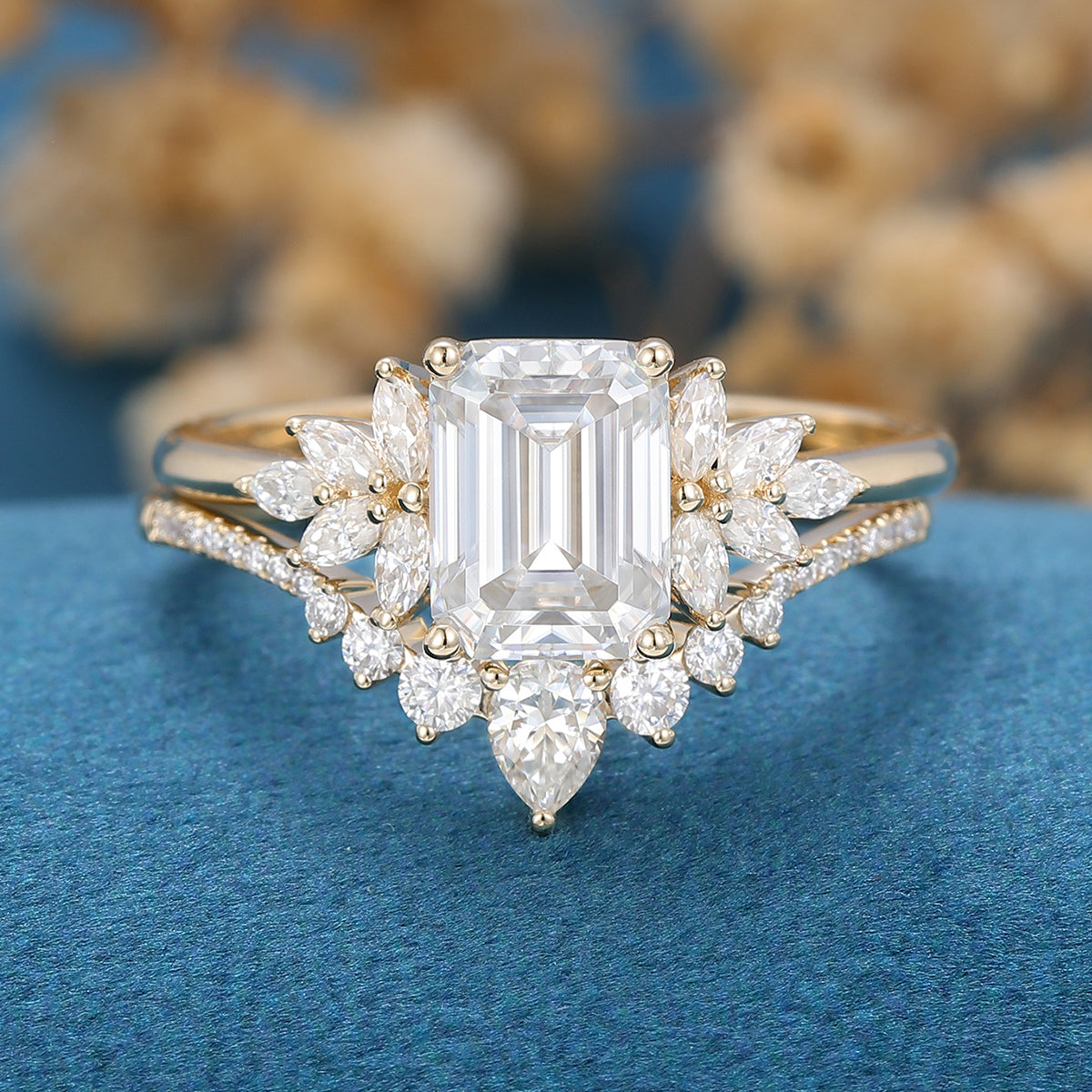1.6 CT Emerald Cluster Moissanite Bridal Set