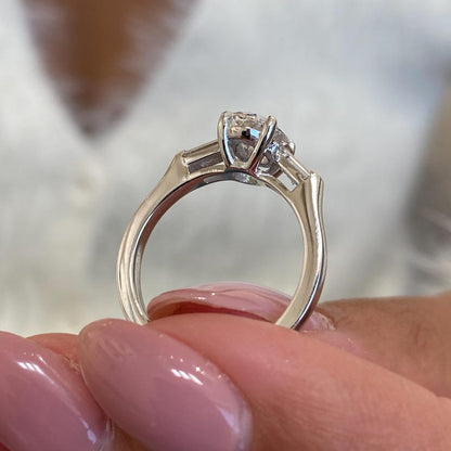 1 CT Oval Three Stone Moissanite Engagement Ring