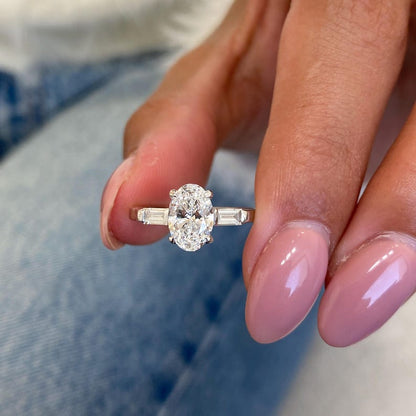 1 CT Oval Three Stone Moissanite Engagement Ring