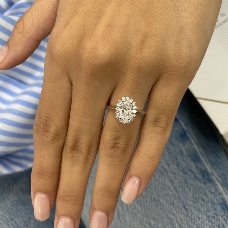 1 CT Oval Halo Moissanite Engagement Ring