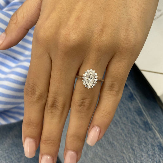 1 CT Oval Halo Moissanite Engagement Ring