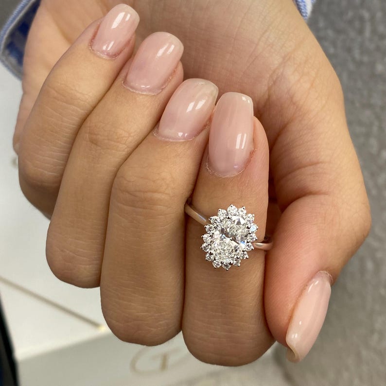1 CT Oval Halo Moissanite Engagement Ring