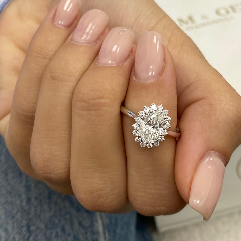 1 CT Oval Halo Moissanite Engagement Ring