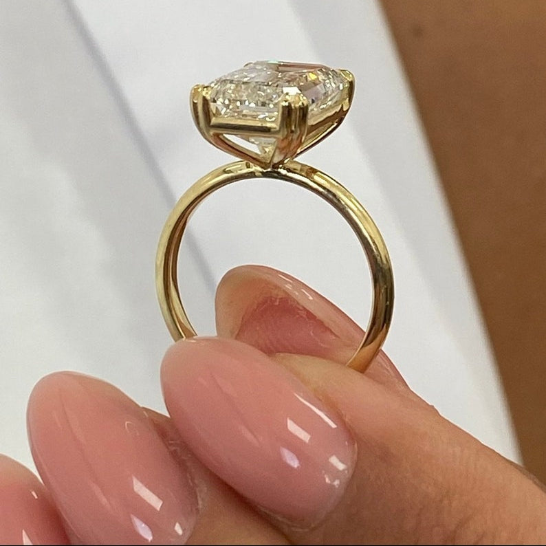 5 CT Emerald Solitaire Moissanite Engagement Ring